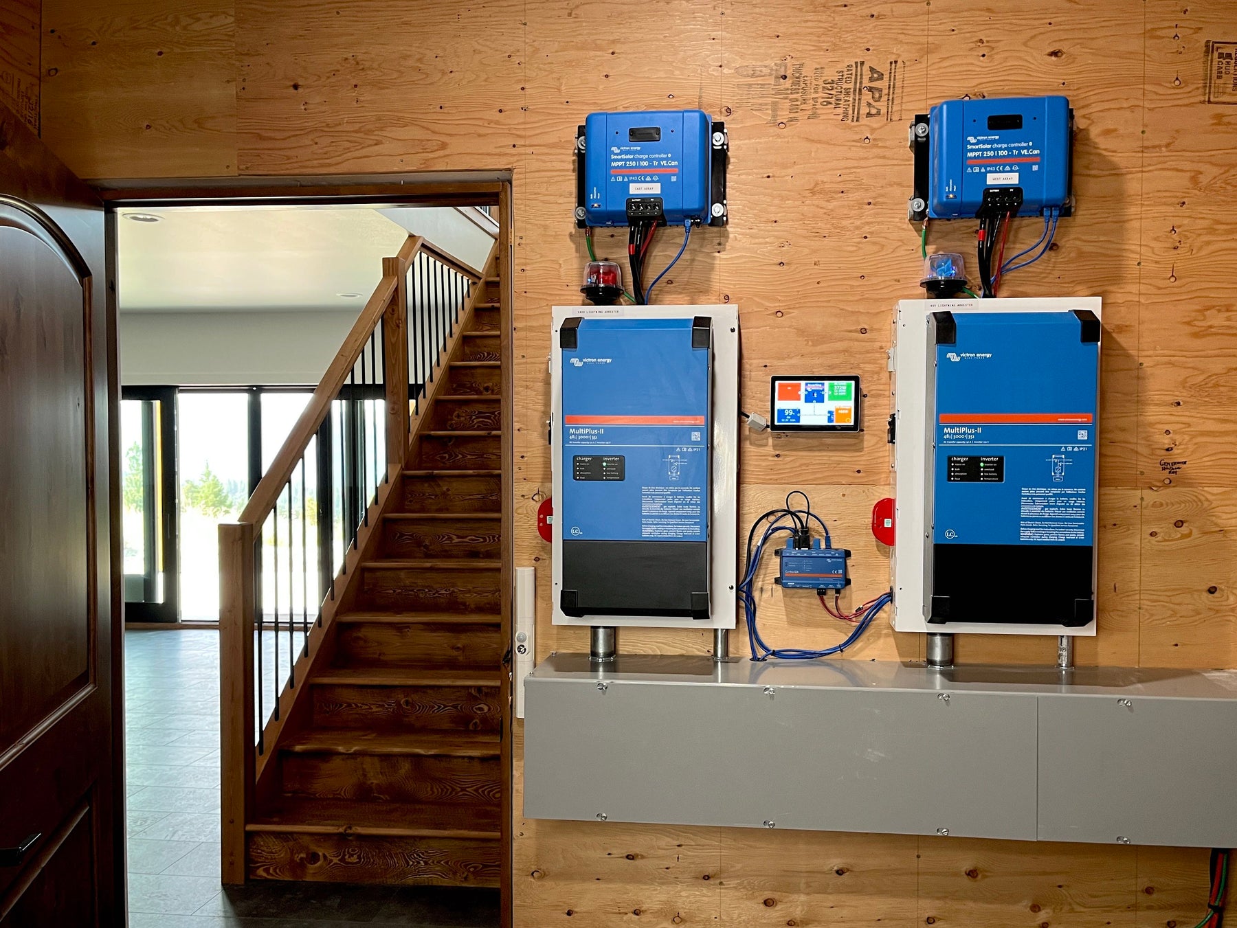 Victron & Pylontech: a Robust Inverter-Battery Combination for Off-grid Energy Systems