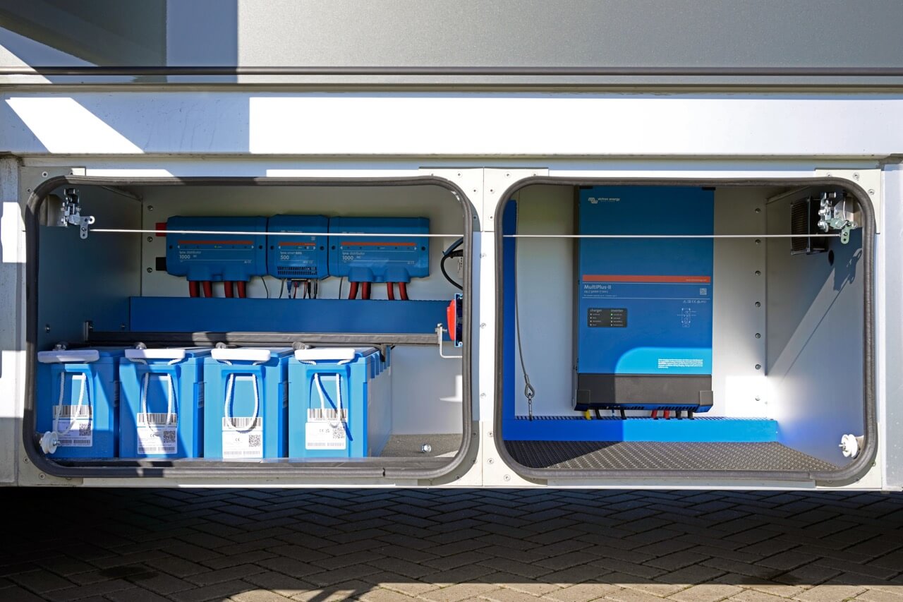 How to Manage the Temperature of a Lithium Battery Bank: Heated Lithiums, Relays & Custom Controls