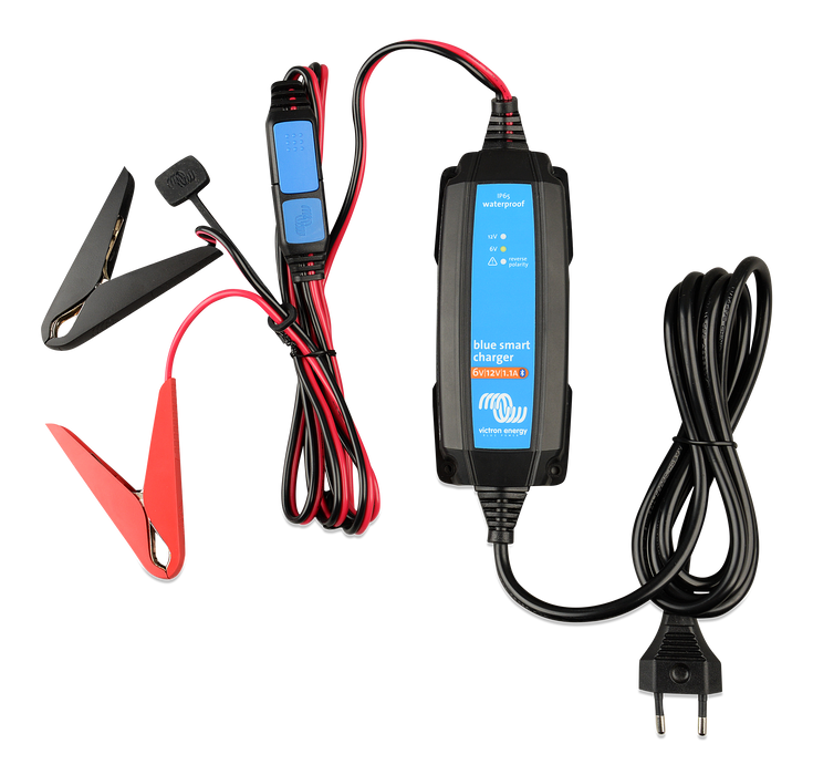 Photo of Blue Smart IP65 Charger 6V 12V 1.1 230V CEE 7/16 Retail (top-charger)